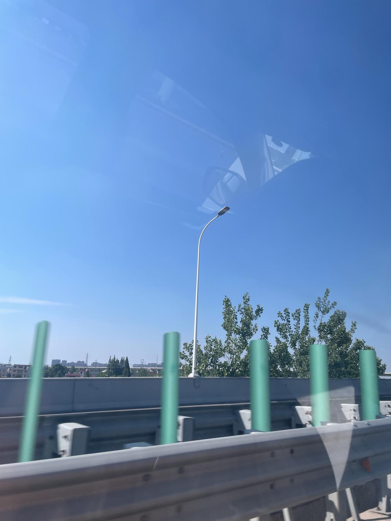 2020年，南通进行市区划调整，崇川区与港闸区合并，海门设区。这一举措优化了南通