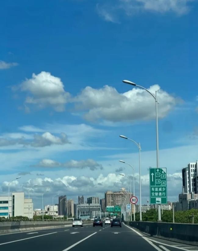 紧急通知一声大家做好准备！今天是7月14日明天就正式进入头伏，大家一定要
