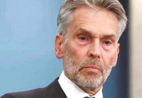 又出大事了安世半导体总部无法掌控荷兰总部对安世半导体的指令和命令，因此锁定了