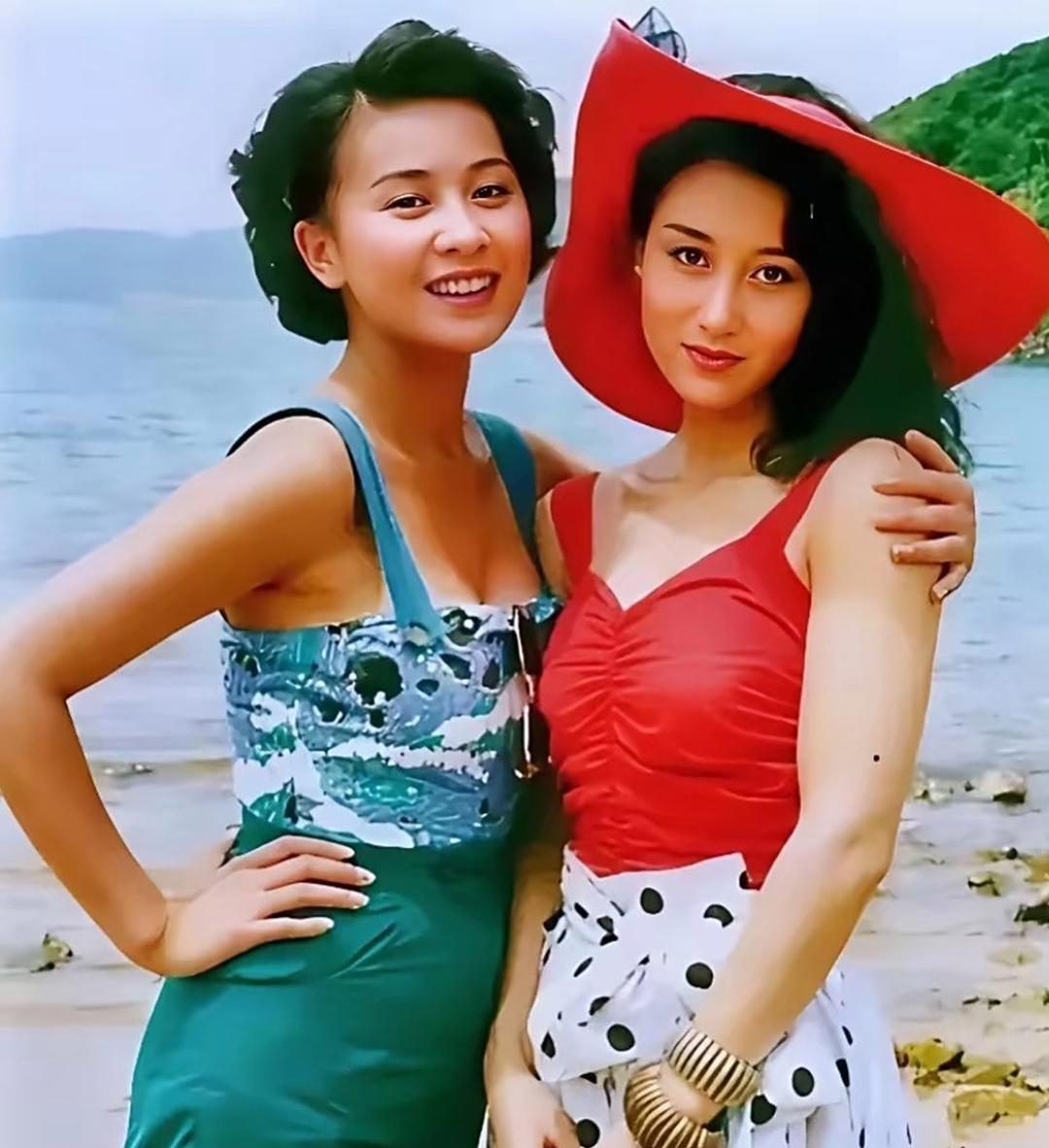 刘嘉玲和利智谁更美？年龄差不多，照片摄于1988年，刘嘉玲23岁，利智27岁。