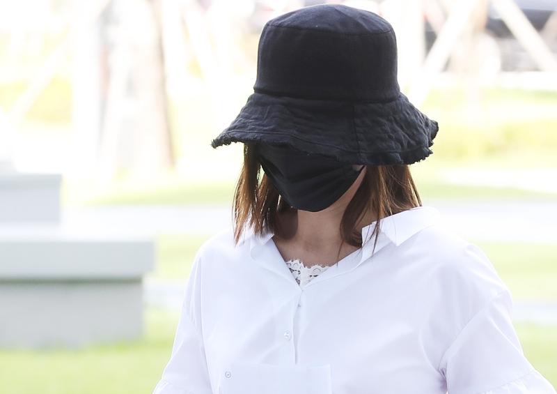 震惊！财阀千金沦为电诈大佬，洗钱贩毒还拉明星站台，逃亡2年终落网家人们刷到