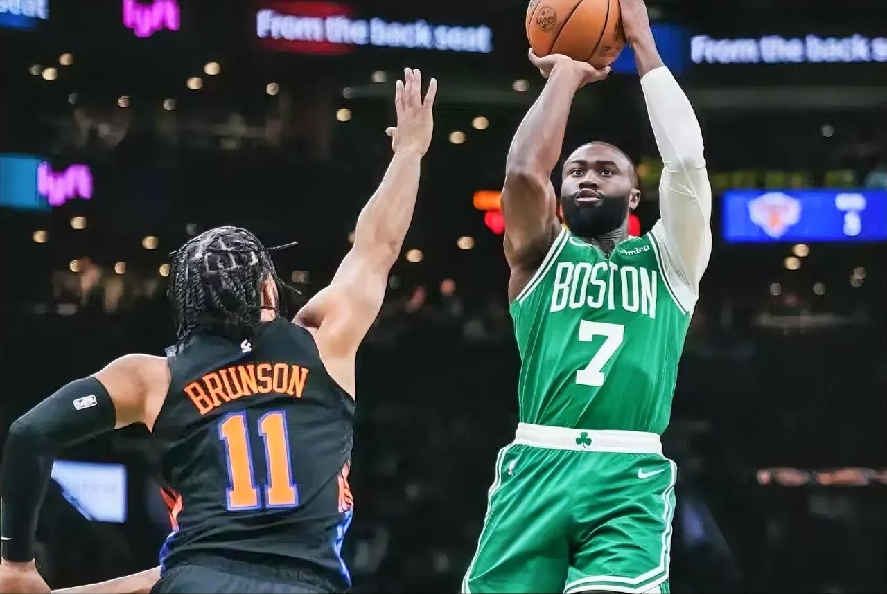 有一说一，布伦森和布朗根本不在一个级别！！布伦森:本场比赛上场39分钟，投篮2