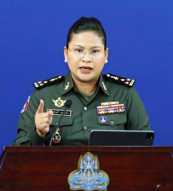 柬埔寨抱怨泰国仍然不愿意停火！12月23日，柬埔寨国防部发言人马莉淑洁达向外界宣