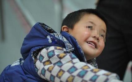 三岁孩子睡觉总哭, 奶奶询问保姆才知道事情缘由