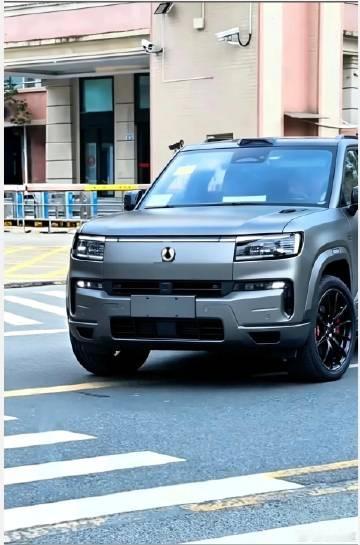 腾势N9L 什么钛9方盒子 又被腾势拿走了。抢走spuer9又来抢方程豹钛9。
