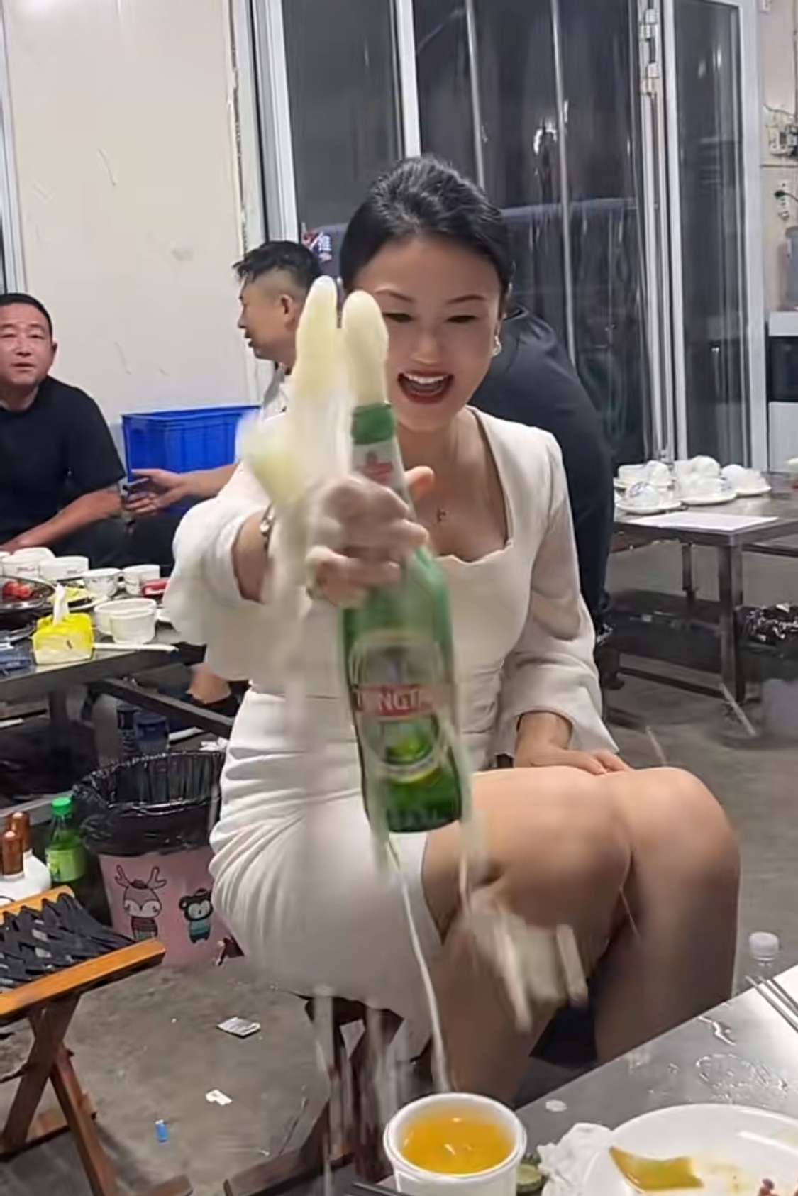 吃个夜宵，咋还喷出来了。