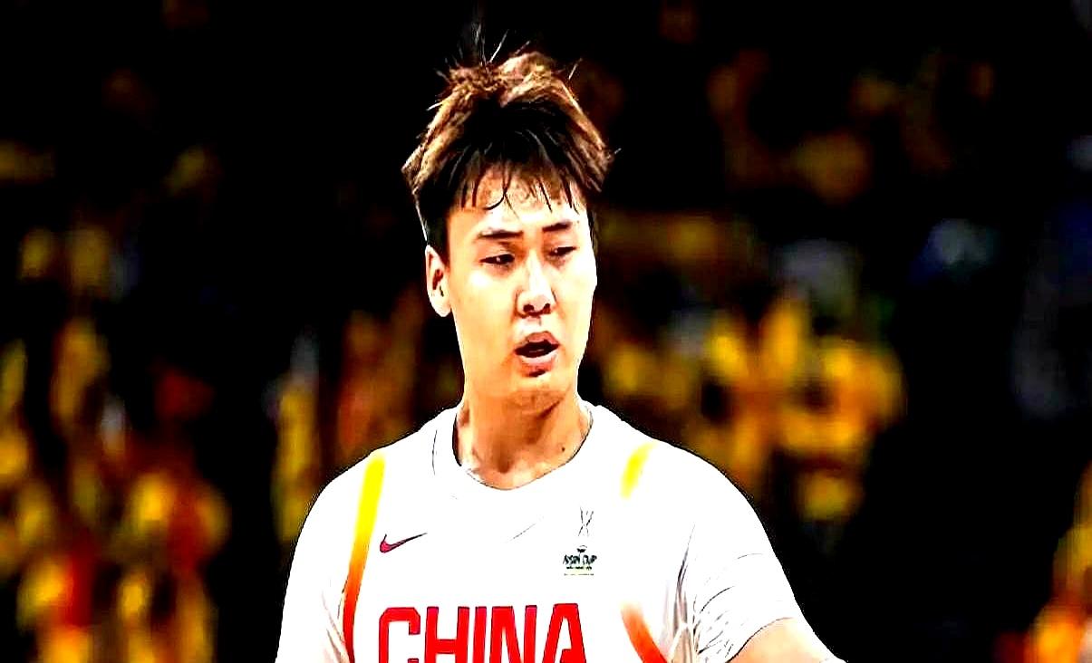 真是怕什么来什么！杨瀚森确定缺席对阵日本的关键战，郭士强指导这回真是要愁