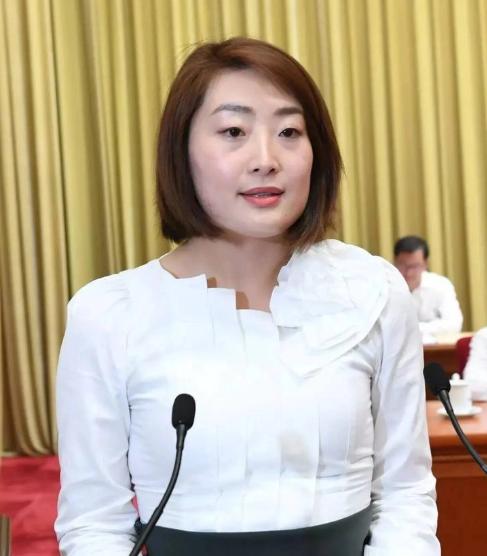 时隔多日！宗馥莉终于表态了！她既没有绕弯子也没有打官腔刚经历过家族争