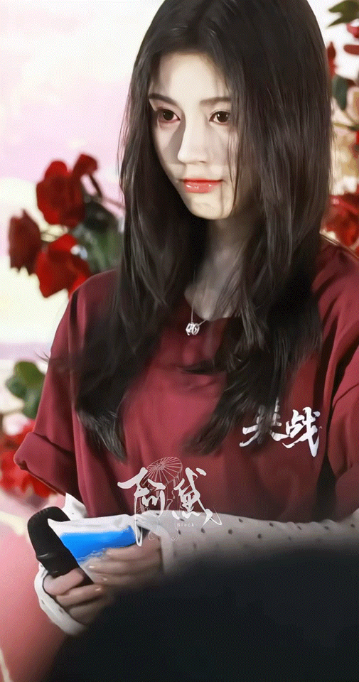 鞠婧祎张云龙开机路透我天啊‼️🆘，鞠婧祎和张云龙终于合作上啦，好开心，期待一切
