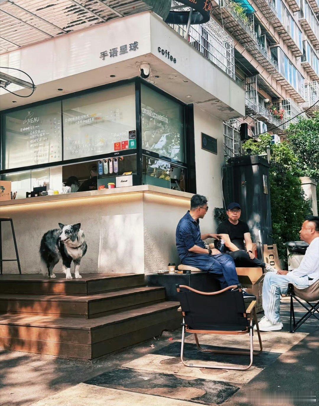 汪涵对槟榔的喜爱程度之深，已超越普通嗜好，成为一种持续三十年的生活习惯乃至文化符