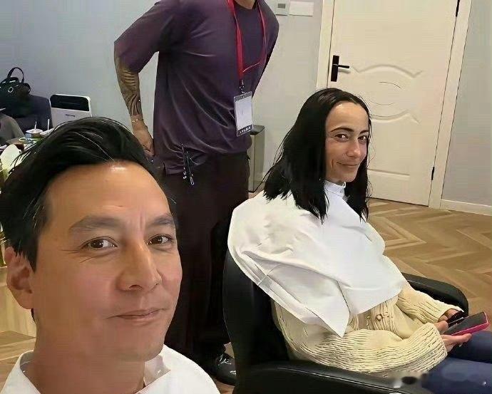 原来吴彦祖的老婆是长这个样子的。