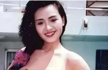 “香港第一波霸”叶子楣：为爱隐退26年，如今顶着“硅胶脸”的她后悔了吗？她，可