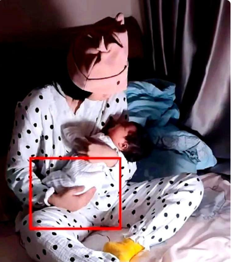 江苏无锡27岁姑娘坐月子那阵子，全靠点外卖过活。孩子满月酒那天，她当着一屋子人，