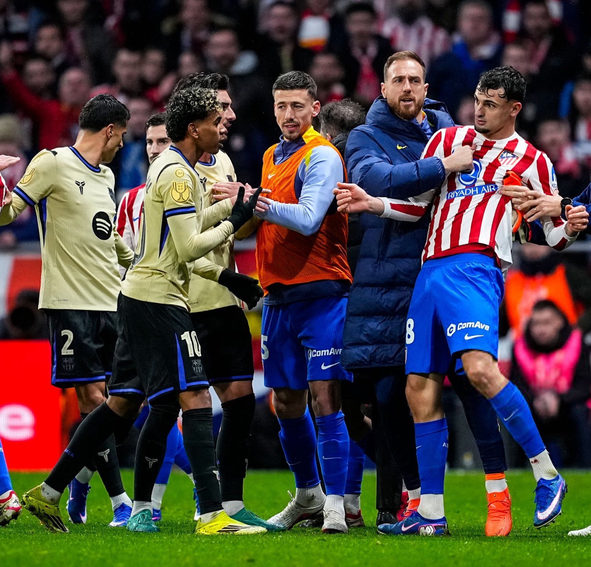 亚马尔、杰拉德·马丁、费尔明·洛佩斯、马克·卡萨多、若昂·坎塞洛🟨如果他们