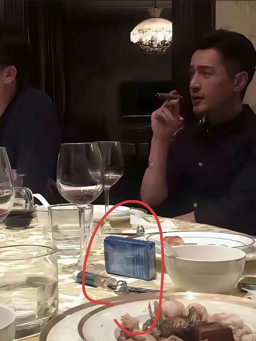 胡歌抽的烟，普通人真的买不起。