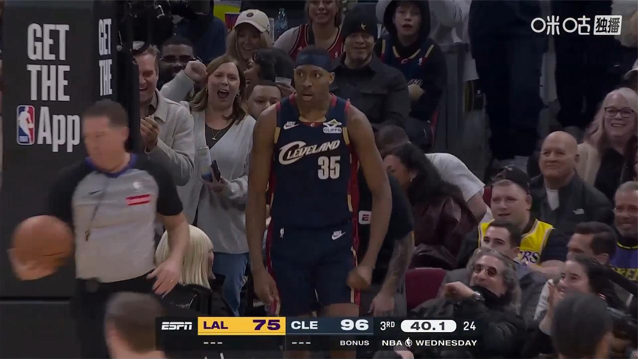 湖又三崩了！湖人单节净负20分，三节战罢落后骑士多达22分