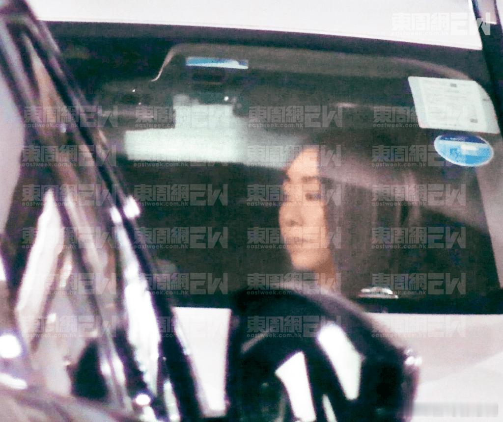 胡定欣返內地搏殺前做「跟得夫人」冧老公.兩屆「視后」、現年44歲的胡定欣，於去