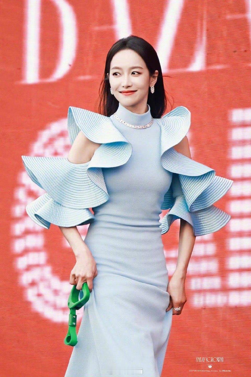 宋茜完全妈妈级别太好了是黑长直宋茜我们有救了​​​