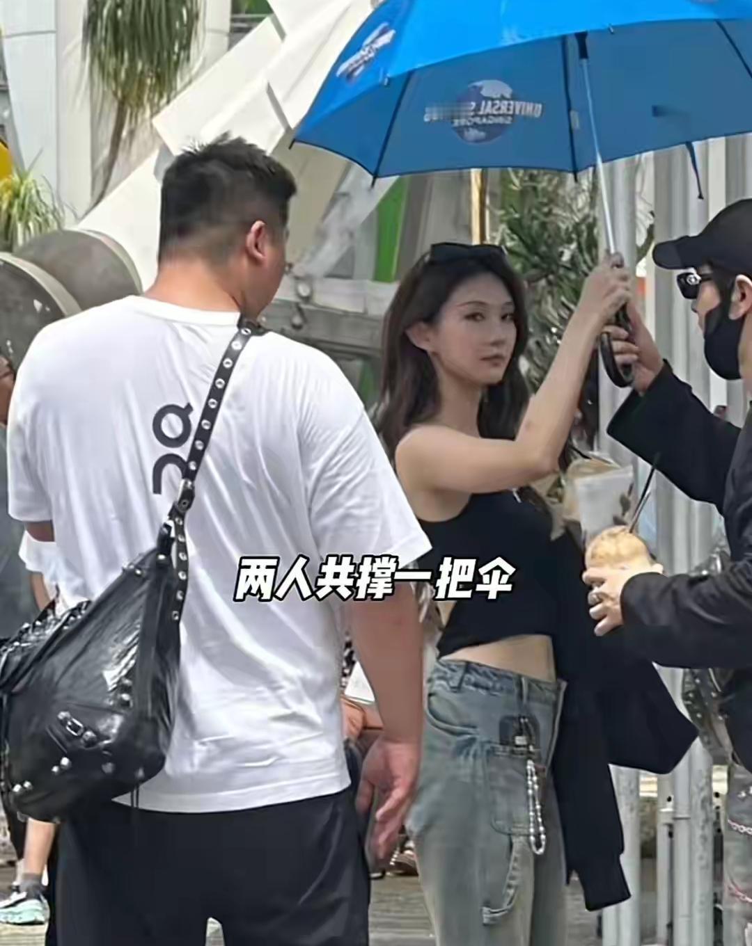 黄晓明又恋爱了？前有叶柯，后有这个被爆料的美女，黄晓明审美还是一如既往的一致，