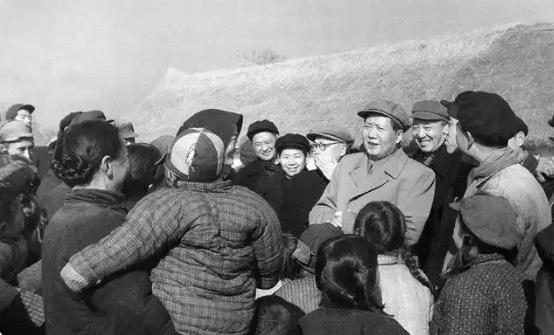 毛主席当年防止领导干部腐败，又是5.7干校，又是三三制（三分之一时间在机关办公，