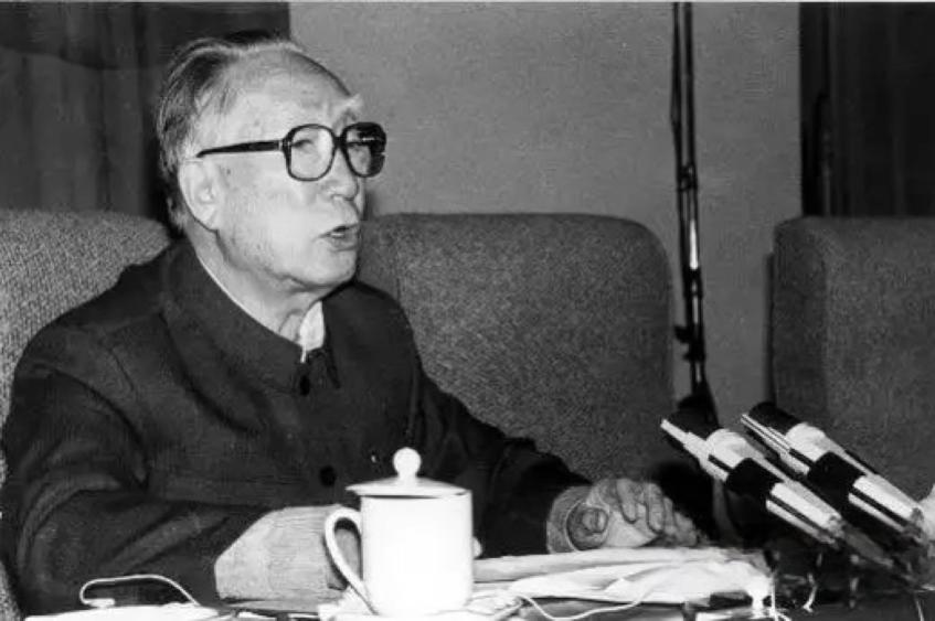 如果薄一波同志，参加1955年授衔，哪个军衔适合他呢？1955年的大授衔仪式上，