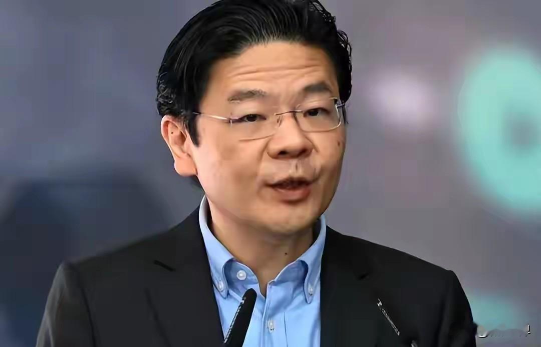 新加坡最让人无语的地方就在于，它在政治上无限强调李氏家族的主体性，却在种族问题上无限削弱华人族群的主