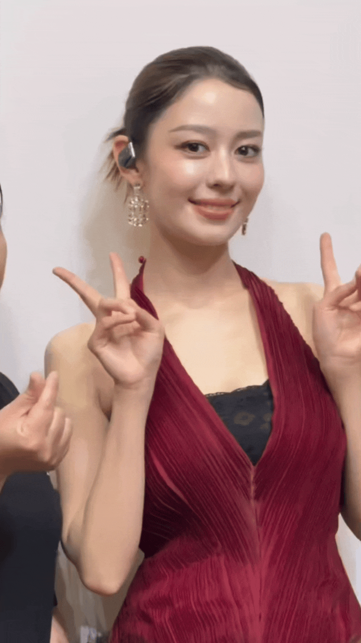 吉娜爱丽丝这气色太好了！