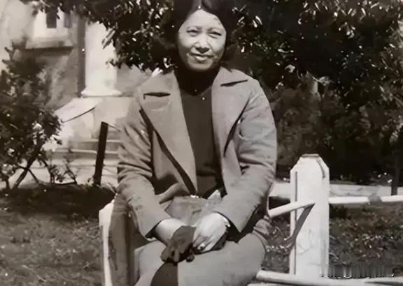 1951年泸州刑场，孕妇死囚三字救命1951年的泸州刑场上，一个挺着七个月