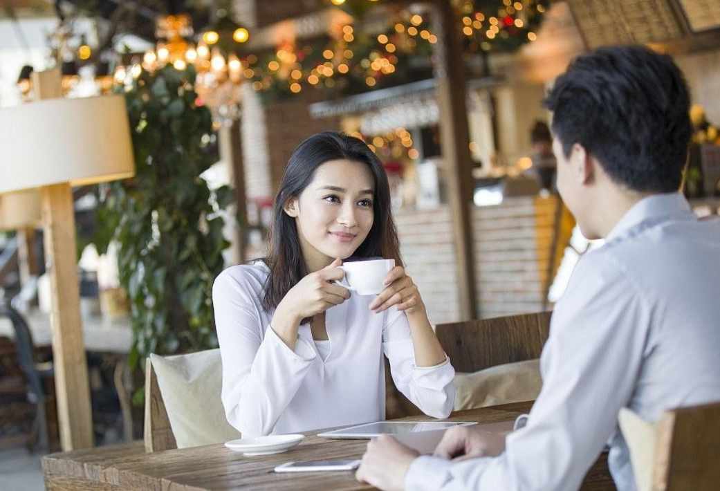 【为什么一审二审判决完全相反？两份判决书里面藏着婚外赠与最容易踩的认知误区】为什么同样67.7万的婚