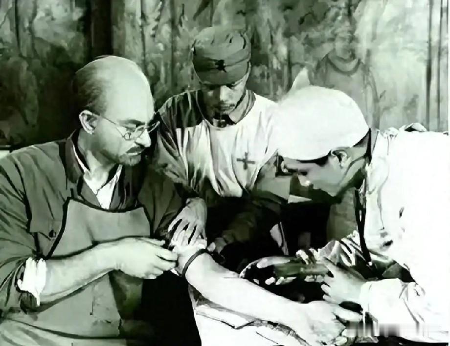 对于白求恩，我们宣传的都是他如何高尚、如何伟大，但却很少有人知道，他为什么会不远