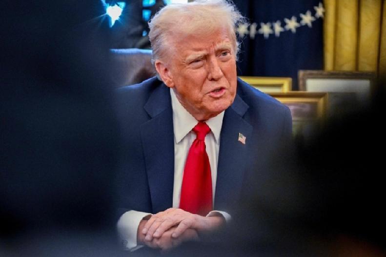 十亿买席位！特朗普的加沙和平委员会，竟是霸权付费游戏1月18日彭博社消息，