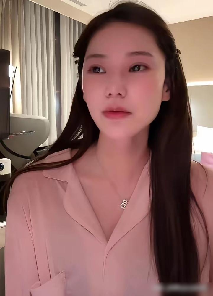 马晓梅这锅甩得真轻松，说汪小菲冲张兰发火，都怪网友给孩子起外号。可别逗了，