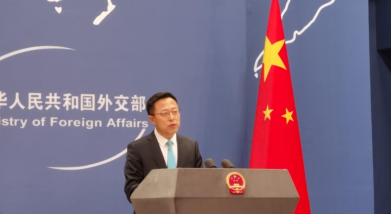 中日关系的“沉默信号”:当高市早苗踏上日本首相之位的那天,日本媒体的热情几乎要冲
