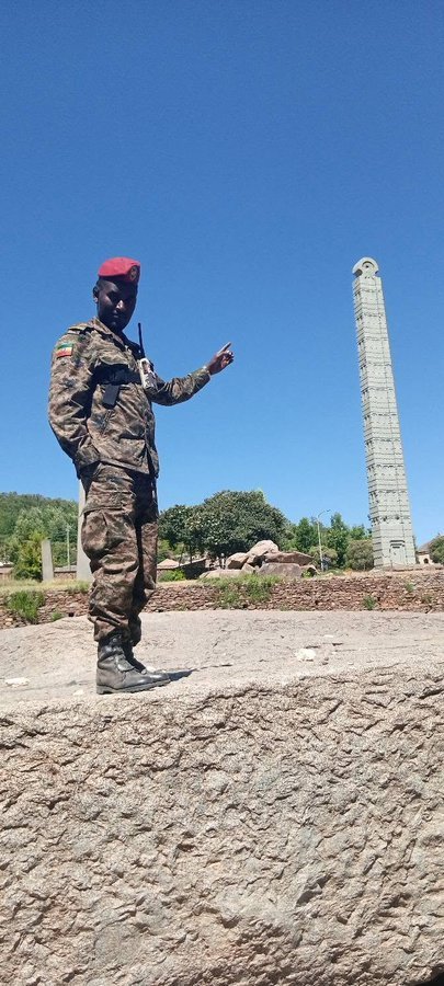 🇪🇹照片显示埃塞俄比亚国防军现身阿克苏姆帝国旧都著名遗址-阿克苏姆方尖碑处，证实阿克苏姆市已被埃