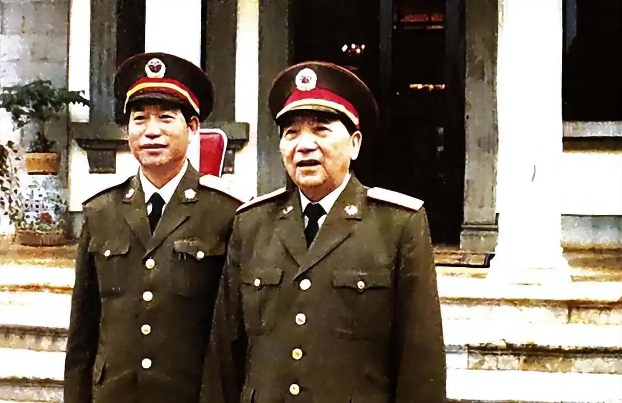 转业在即却毅然赴战，这位白族军人用坚守践行军人使命1978年深冬，一位团参