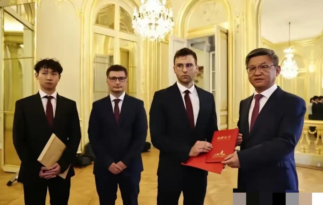 马库斯这次可能回不去了！他捐给中国的618张日军侵华暴行照片，不仅因为照片上残留
