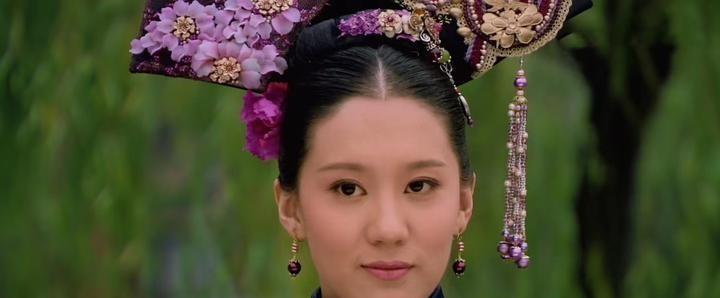 杀她的刀，是她对王爷最后的深情。你以为深宫杀人只为争宠？错了。甄嬛毒杀孟静