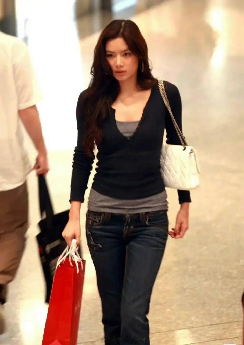 如今韩流追捧的鲶鱼系长相，咱们这边早有过更超前、更顶配的版本了