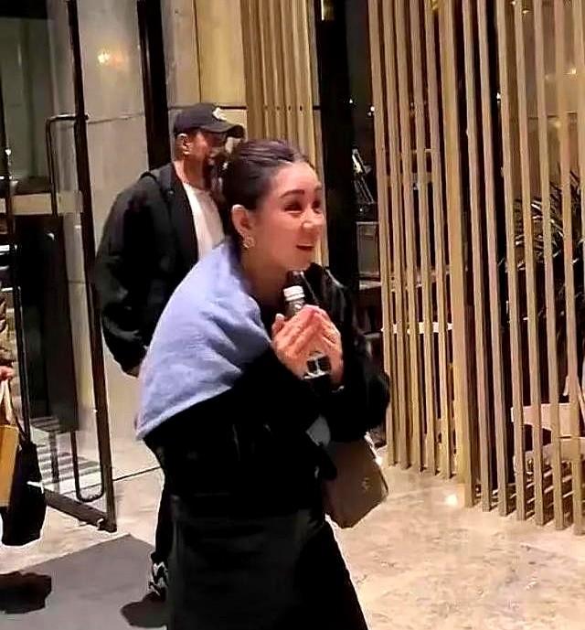 曾经荧幕上的灵动女孩，如今街头偶遇竟“判若两人”？李小萌的近况让人意外！最近
