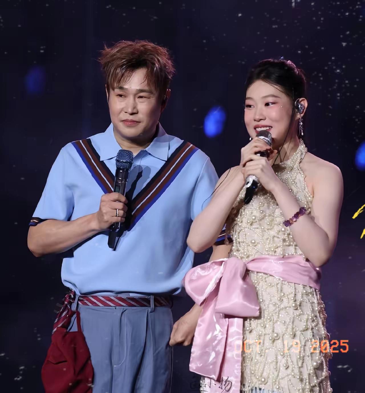 小沈阳女儿音乐节“翻车”却圈粉！清唱救场甜到心巴老父亲笑出褶扬州枣林湾音乐
