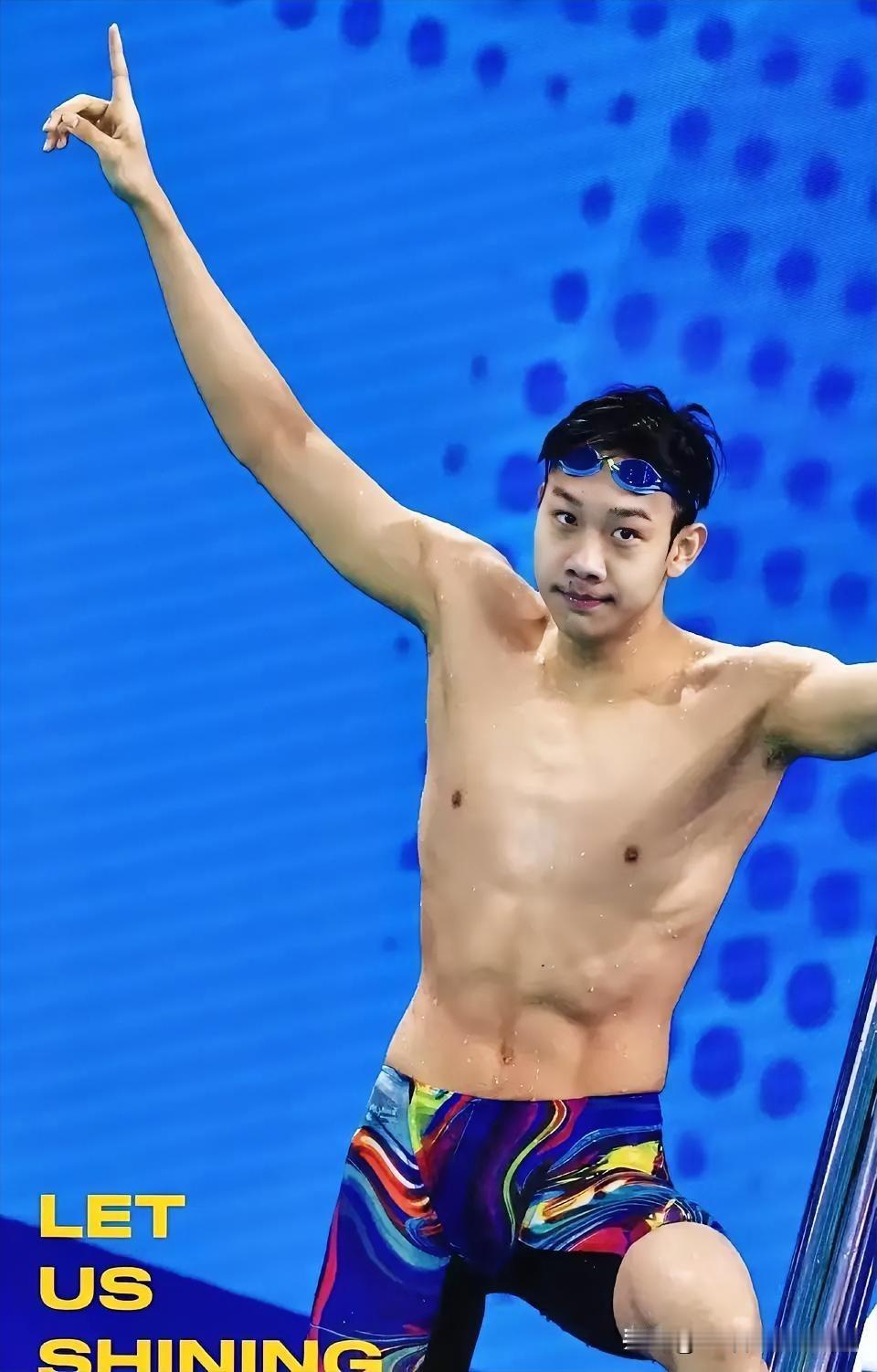 此时此刻​我真的不知道该用什么词来形容张展硕1500米刚夺冠就退赛，好