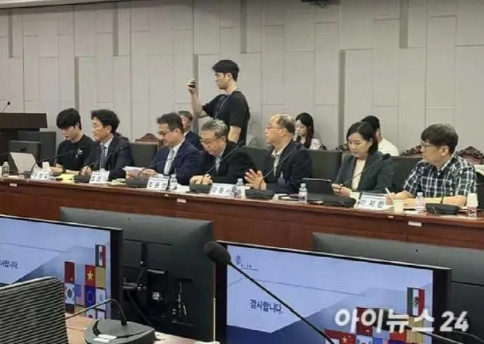 韩官员承认，特朗普坐不住了，要韩国联手遏华！7月11日，路透社报道:“周五，