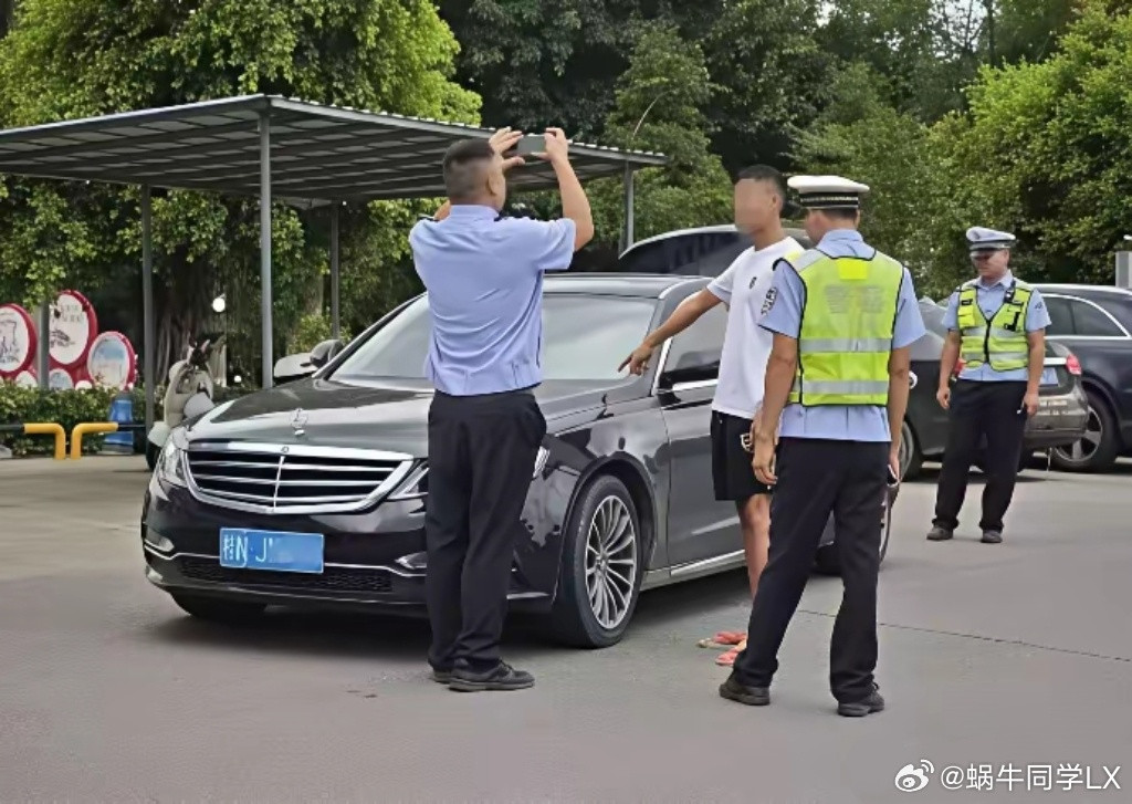 还真敢，众泰魔改奔驰，看蜀黍罚不罚你！