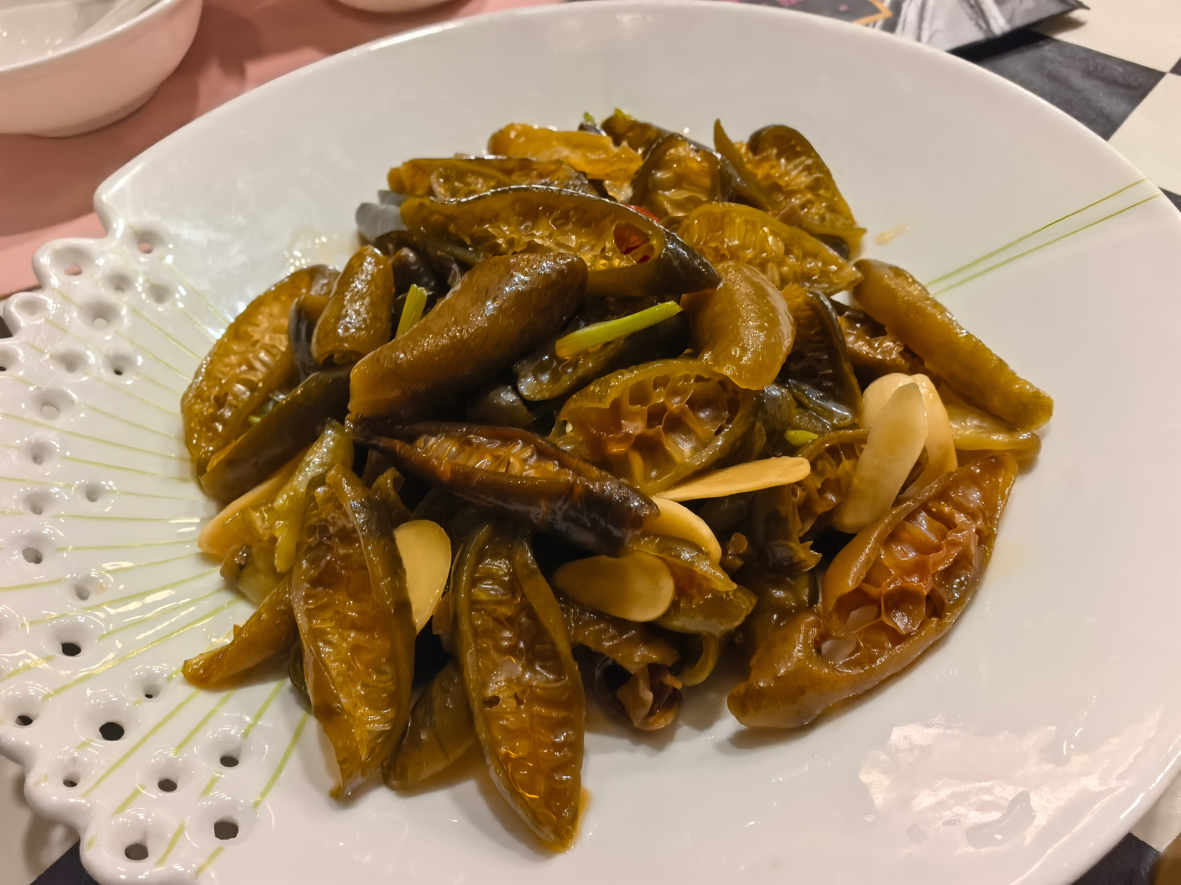 一起吃个好吃的美食！今天白天吃的都不多！追星一天也怪累的