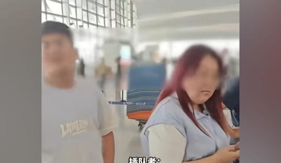 队列即规则，插队是挑衅。这本来是常识，但在日常生活中，人们经常遇到不守规矩的插队