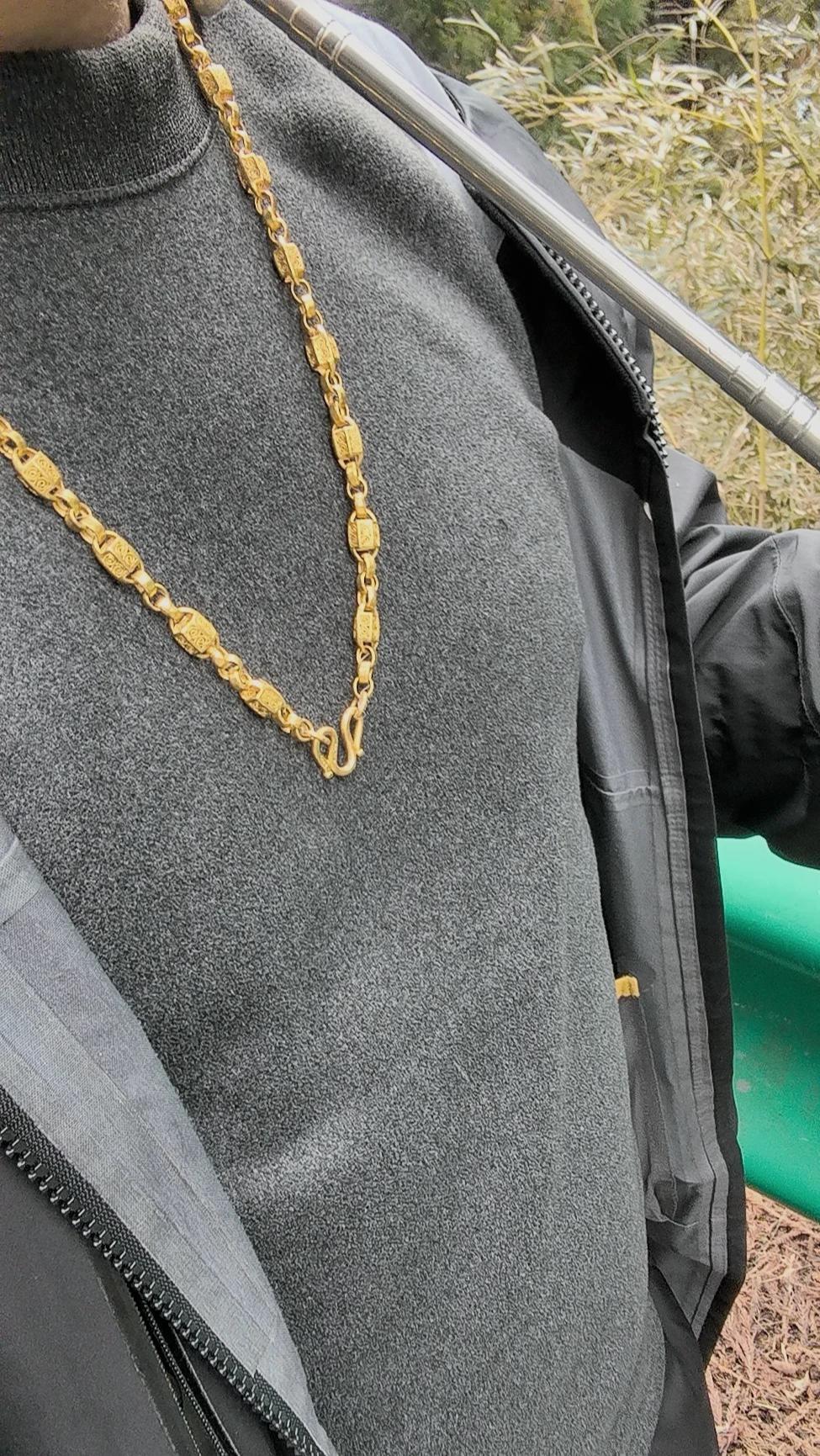 这大哥心也太大了！湖南衡阳，一名男子从广西到衡山景区游玩，结果路上直接丢失了一块