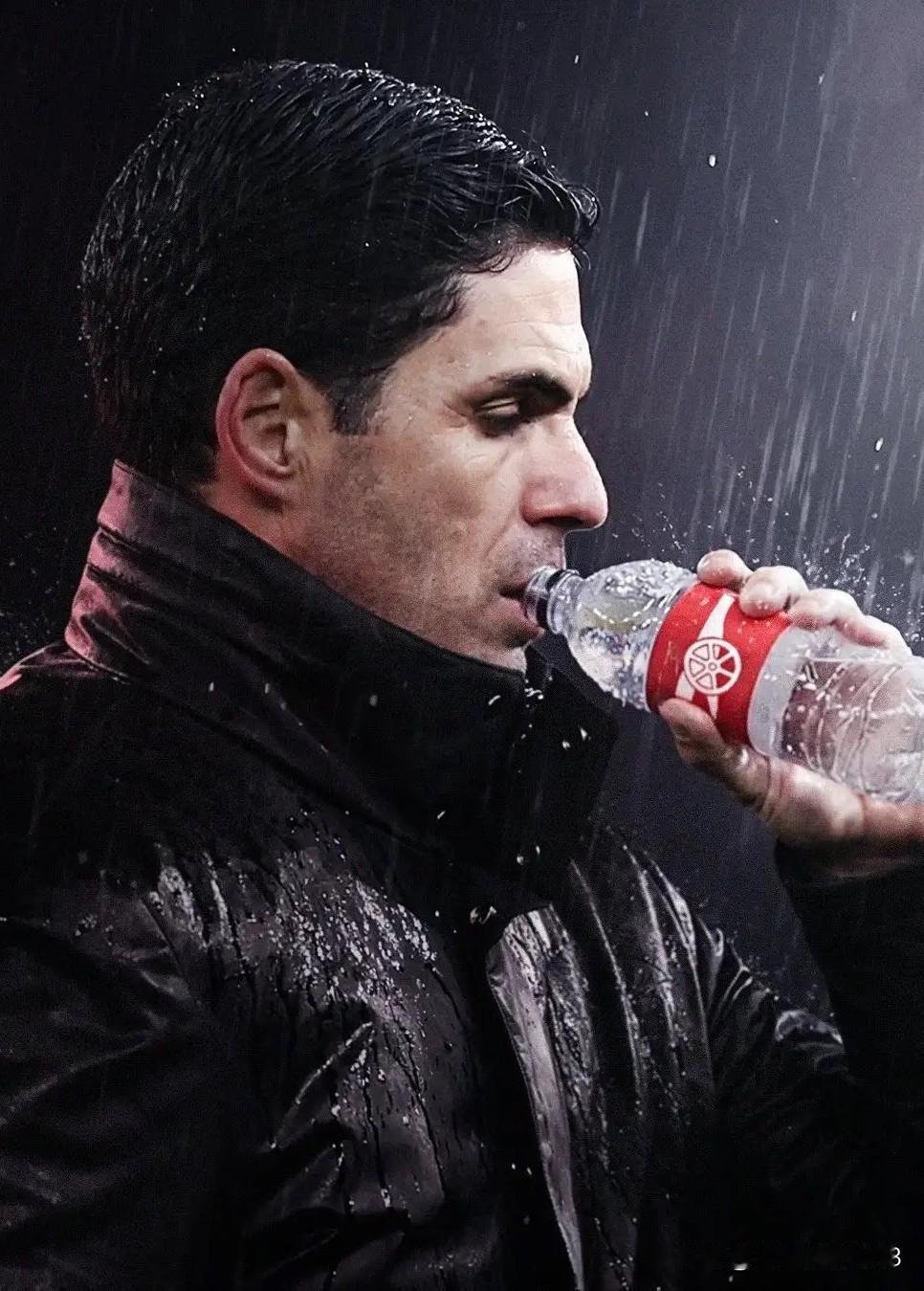 英超又到了枪手时间了？我觉得未必，必竟只是多赛一场，好歹还领先6个积分的！[呲