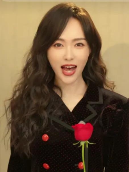 唐嫣罗晋婚变？2亿播放的Vlog，藏着真相“唐嫣罗晋早分了”“模范夫妻人设崩