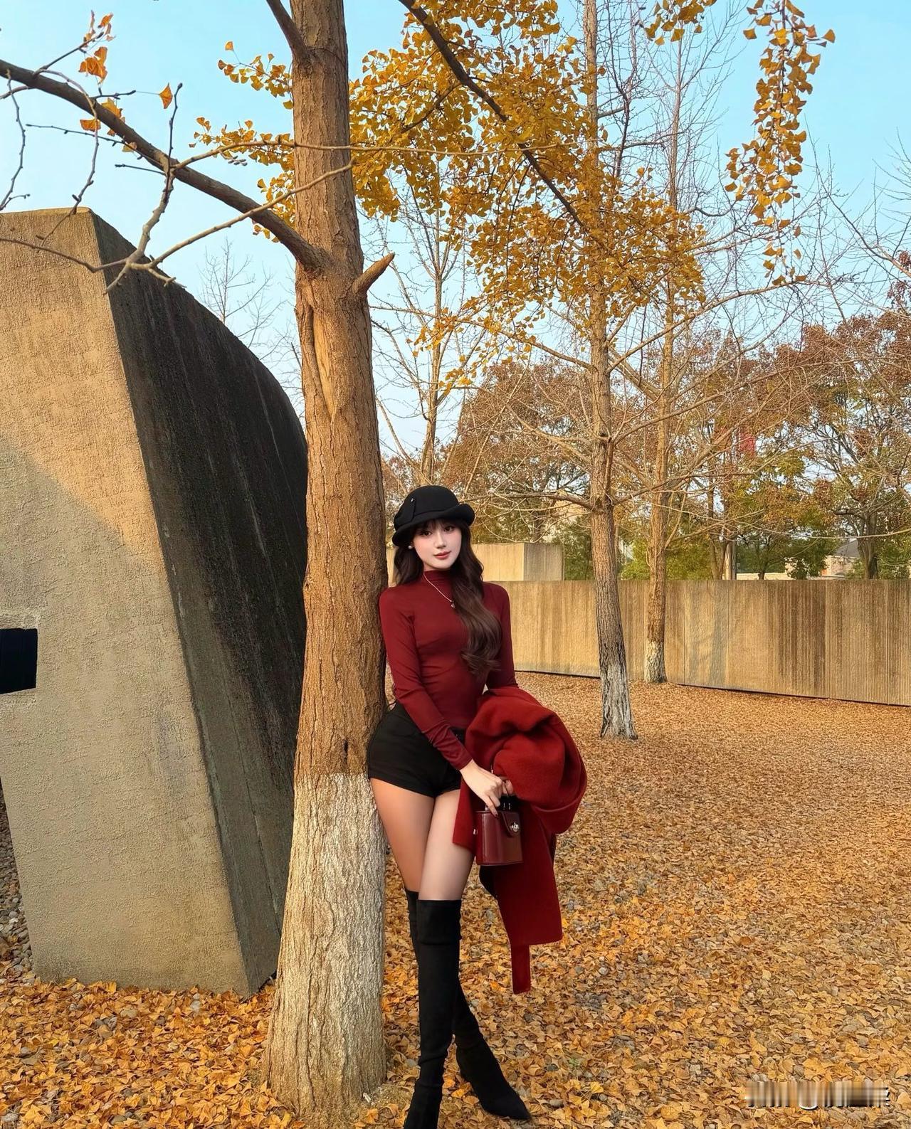 银杏树下，秋季专属风景