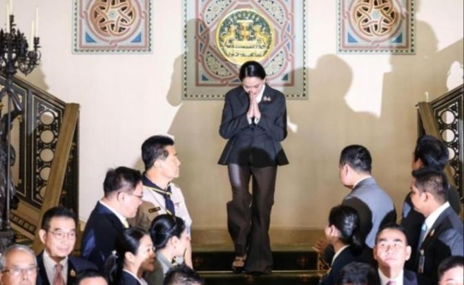 泰国为泰党“去他信化”布局大选，泰国政坛格局迎新变化。泰国为泰党近期动作频频，